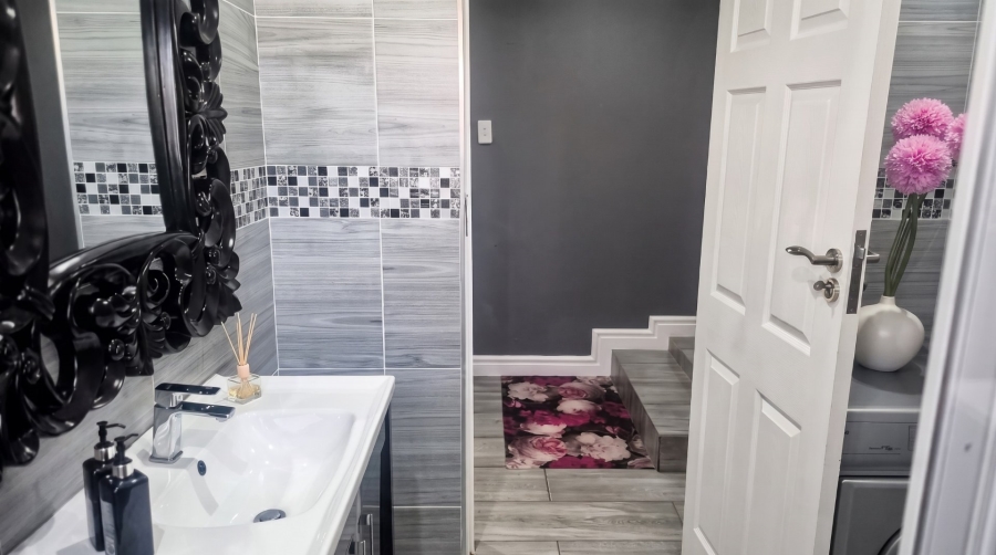1 Bedroom Property for Sale in Dan Pienaar Free State